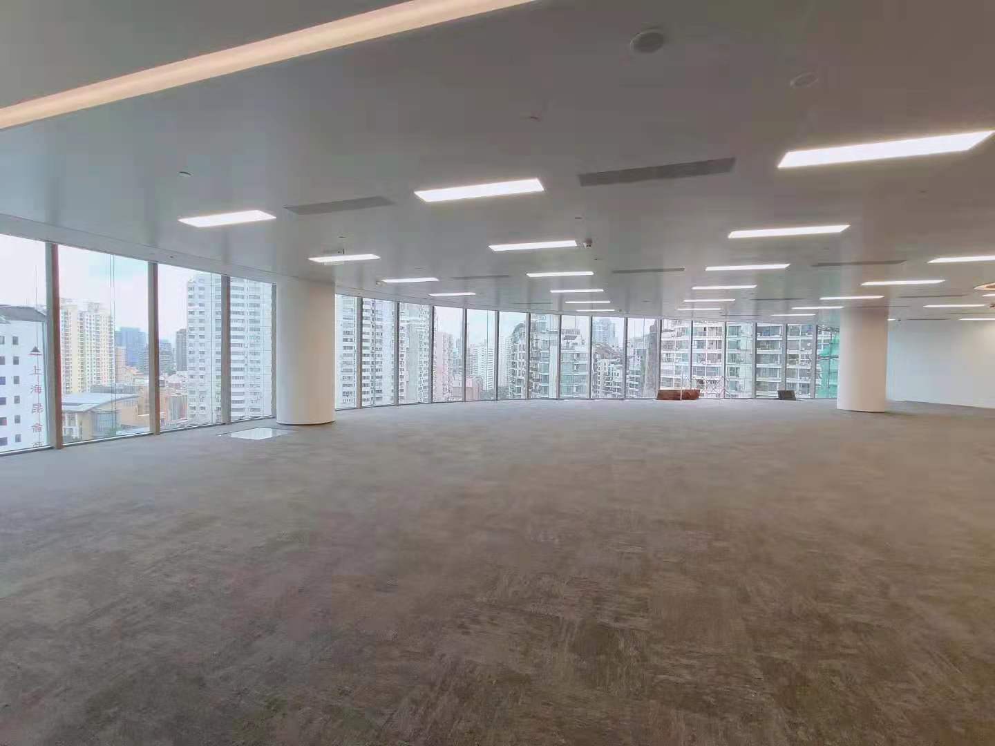 长寿路地铁口旭辉企业大厦出租1600平整层办公室